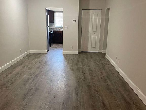 5th image of 811 SE 22nd Ave #22
