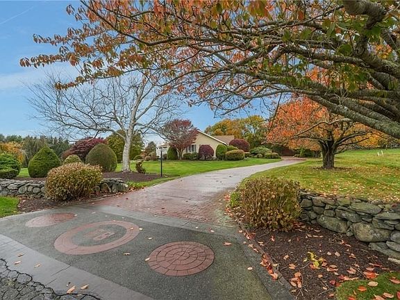 4th image of 68 Riverscape Ln