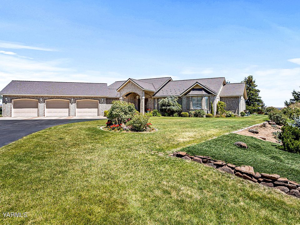 201 Trails End Ln, Yakima, WA 98908 Zillow