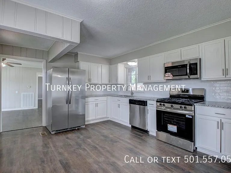 1303 Overview Dr — Photo 2