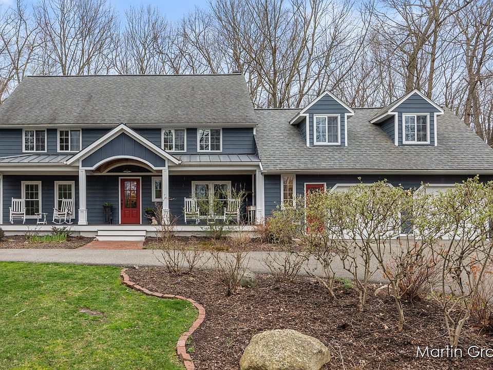 1st image of 2416 Pebblebrook Dr SE