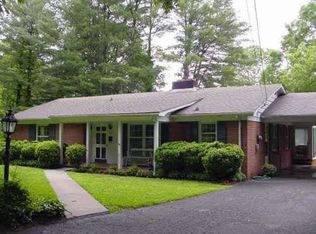 420 Pinecrest Dr, Mount Airy, NC 27030