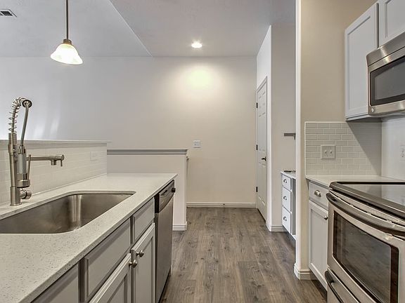 2nd image of 1641 W 50 N Unit 4