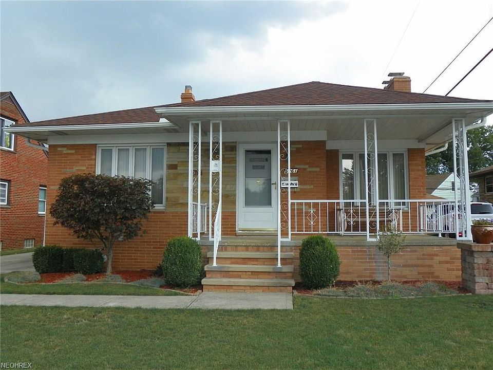 1st image of 6361 Chestnut Hills Dr