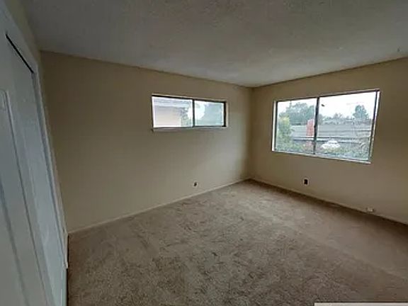 3rd image of 4568 Hamilton Ave #2