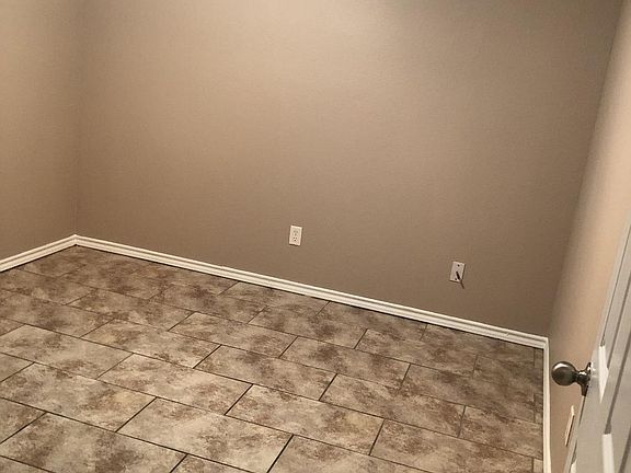 3rd image of 851 Mirabell Ct