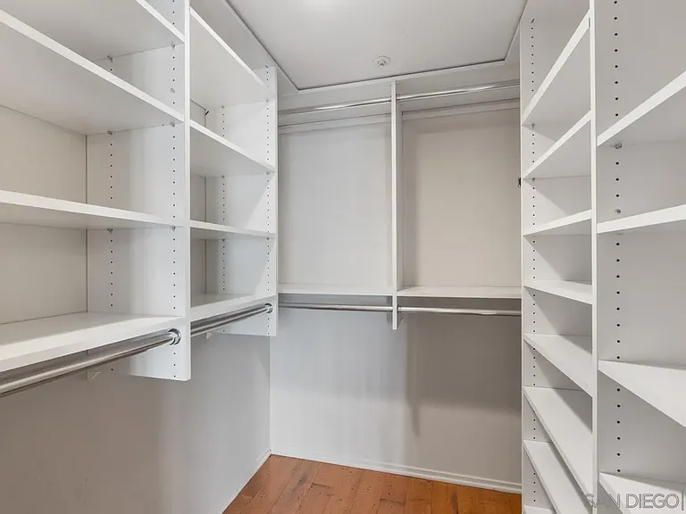 500 W Harbor Dr #714 — Photo 31