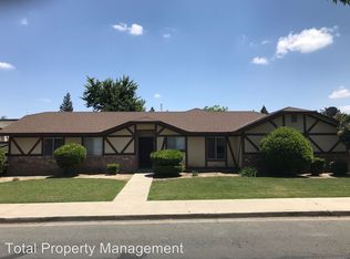 1126 N Gem St, Tulare, CA 93274