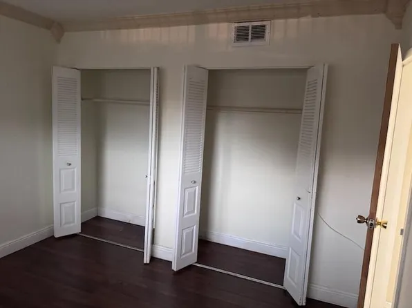 1010 Country Club Dr APT 108, Pompano Beach, FL 33063