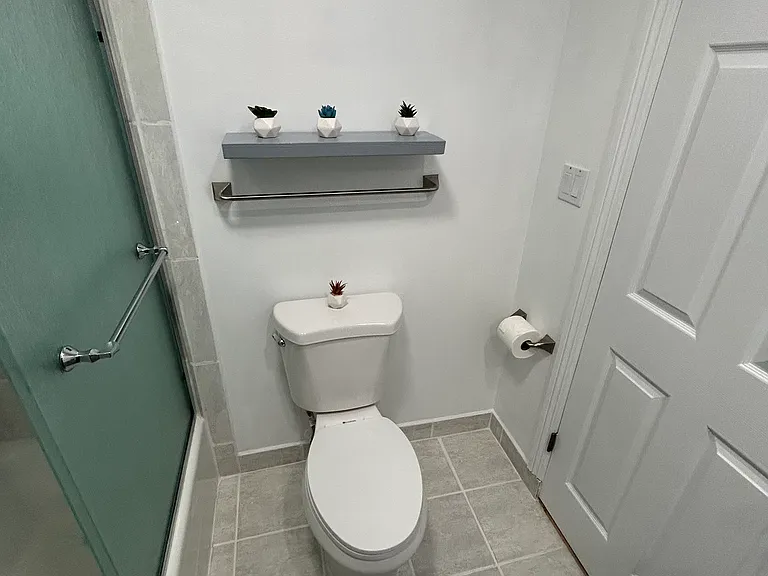 11741 Benfield Ave — Photo 17