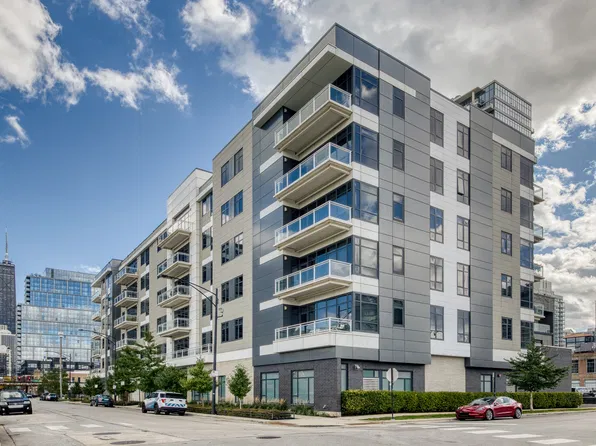 367 W Locust St #507, Chicago, IL 60610