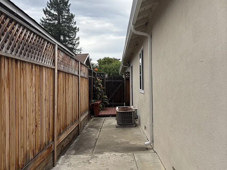 482 Nottingham Way — Photo 21