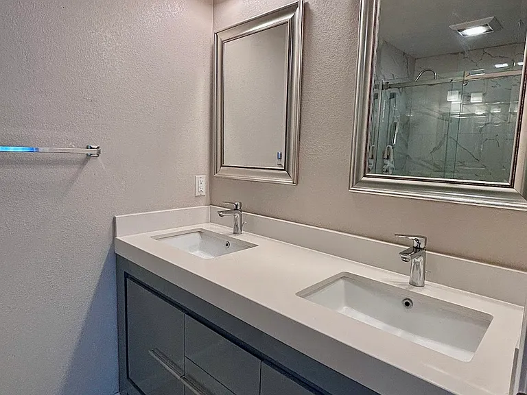 230 Apollo #3 — Photo 9