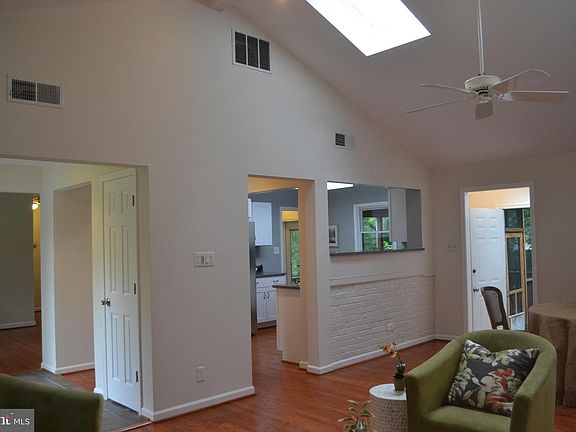 5th image of 2512 Ross St