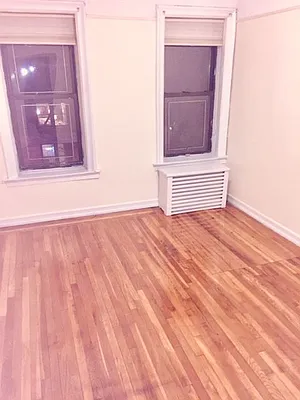 Rented by Roberto Guilbet, LREB | media 44