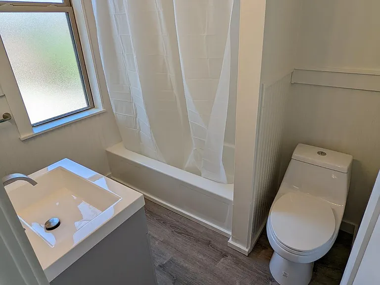 911 S Aiken Ave #3 — Photo 9