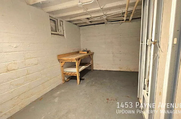 1453 Payne Ave — Photo 13