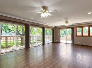 3232 Homeway Dr, Cedar Falls, IA 50613