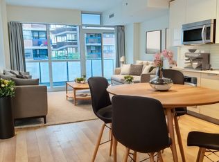 210 Simcoe St UNIT 406, Toronto, ON M5T 0A9