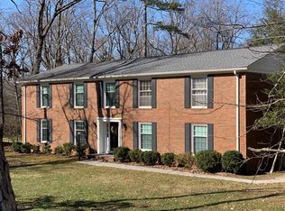 925 Ridgeway Ave #A, Signal Mountain, TN 37377