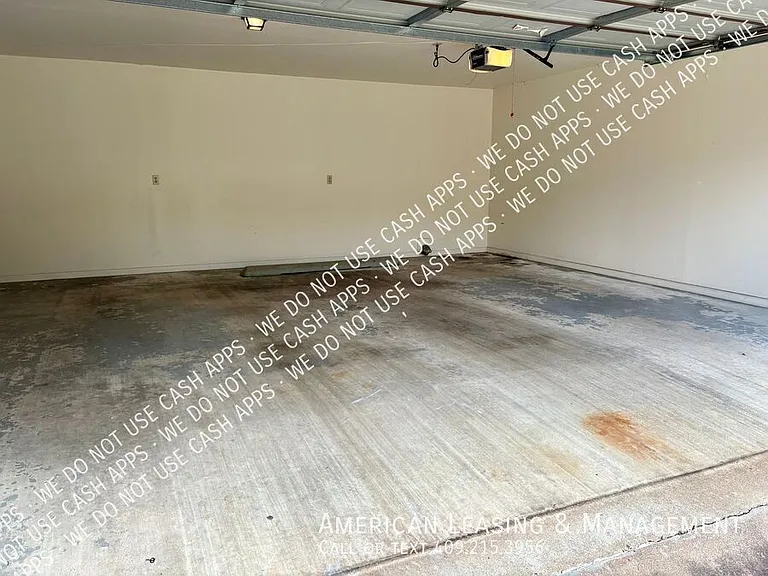 908 Townwood Dr — Photo 14