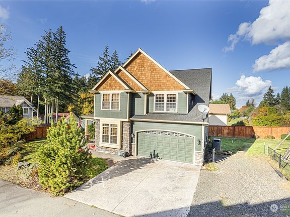 4th image of 1895 Redwood Drive