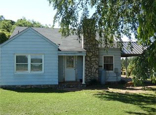 2908 Bethel Church Rd, Yadkinville, NC 27055