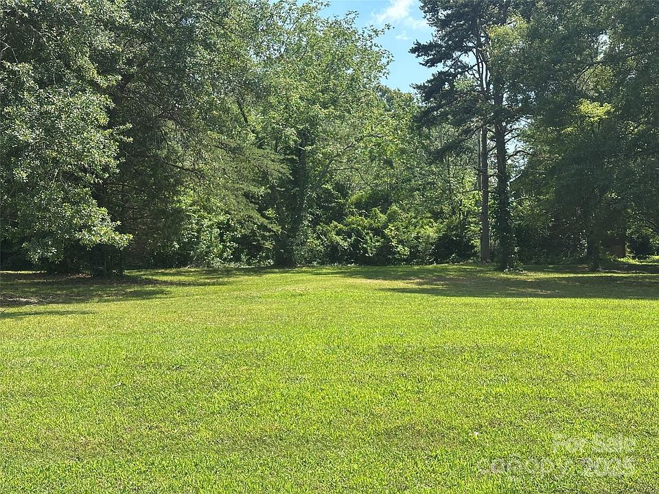 2nd image of 328 Downing Dr