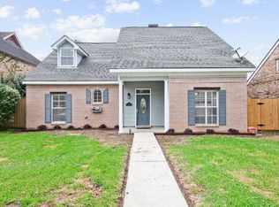 12 Heatherstone Dr, Lafayette, LA 70508