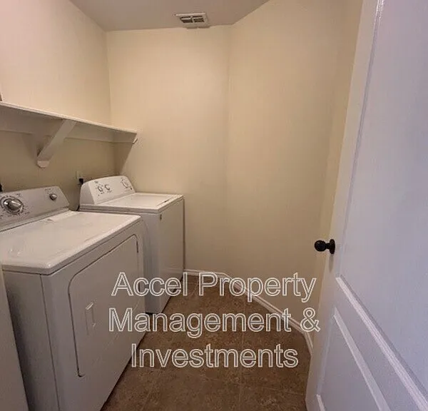 1906 Butkus Dr — Photo 13