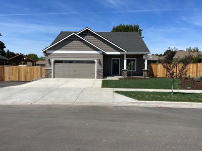 2761 Roberts Rd, Medford, OR, 97504