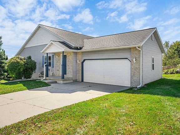 2nd image of 102 E Northlawn Dr
