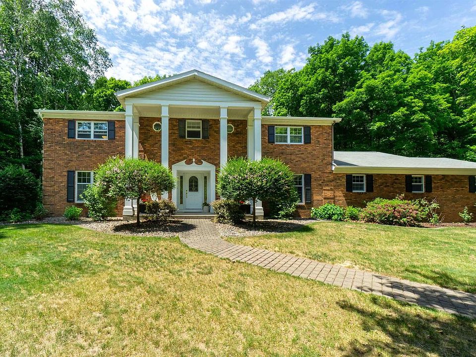 1st image of 804 GREEN LEAF CIRCLE