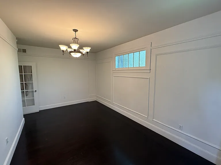 677 Oak St #8 — Photo 3