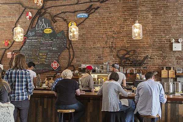 Rented by Dixon Advisory USA Inc. | media 12