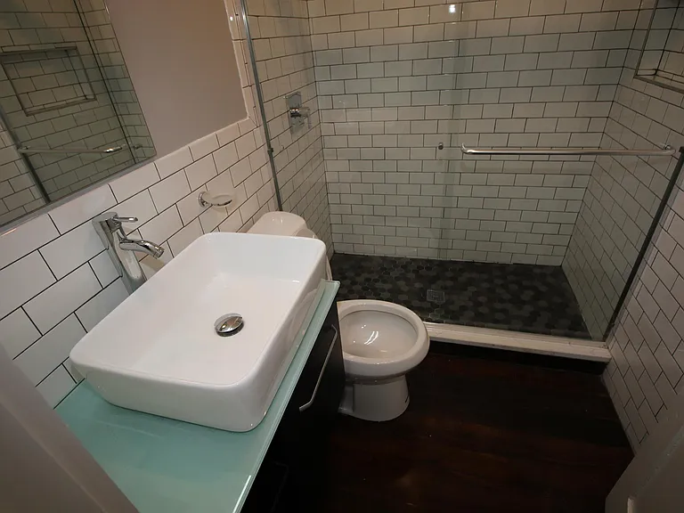 17 Boswell Ave #2 — Photo 12