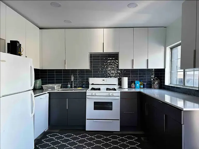 1192 Innes Ave — Photo 11