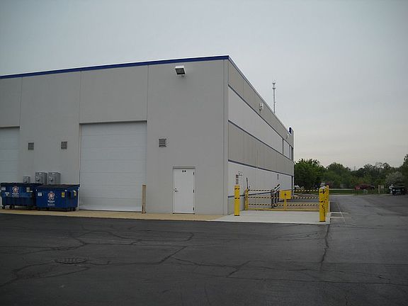 3rd image of 2600 Beverly Dr #14