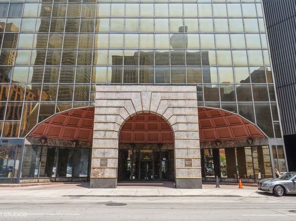 10 E Ontario St APT 3408, Chicago, IL 60611