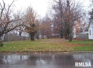 903 W Hendrickson St, Marion, IL 62959