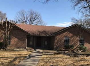 132 N Crestwood Blvd, Desoto, TX 75115