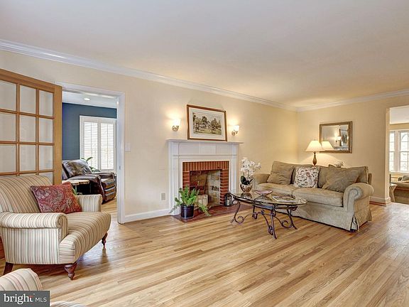 3rd image of 8508 Bradmoor Dr