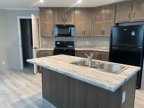 4th image of 270 Highland Dr #831