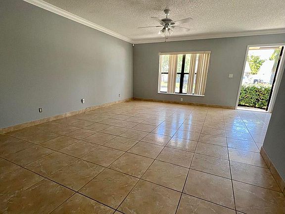 4th image of 5945 Ithaca Cir W