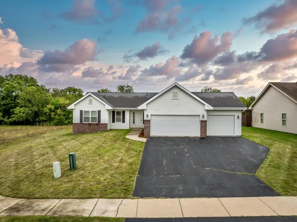 3535 Franklin Pl, Cherry Valley, IL 61016