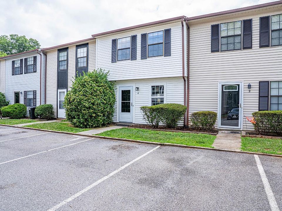 1st image of 4 Countryplace Ln