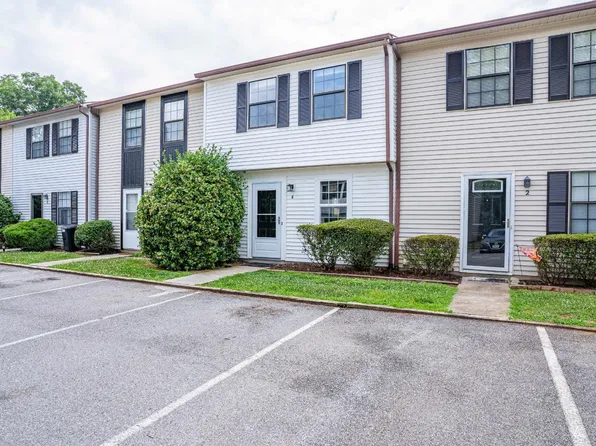 4 Countryplace Ln, Lynchburg, VA 24501