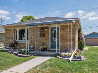 3710 N 77th St, Milwaukee, WI 53222