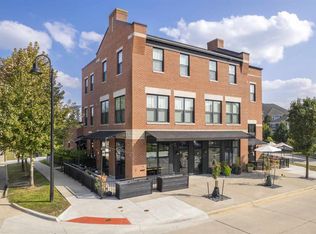 1006 Walker Cir, Iowa City, IA 52245