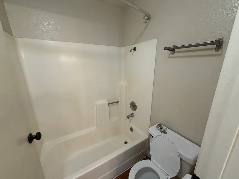 2629 B St #5A — Photo 16